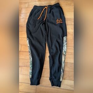 Men's Realtree Black Jogger